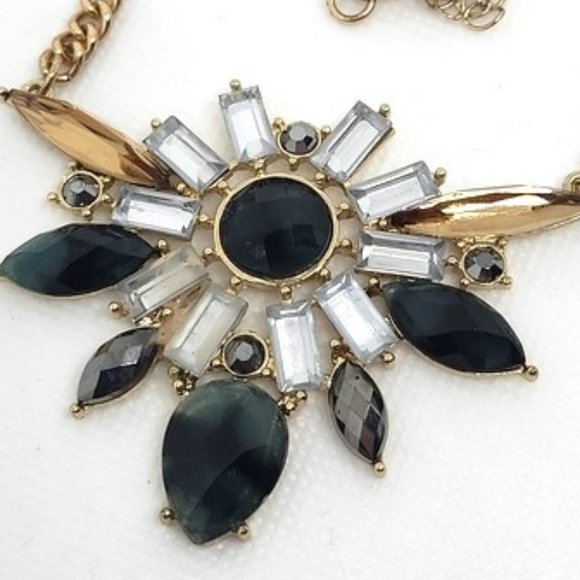 Vintage Statement Necklace - Faceted Stones on a Gold-Toned Chain - Picture 2 of 5